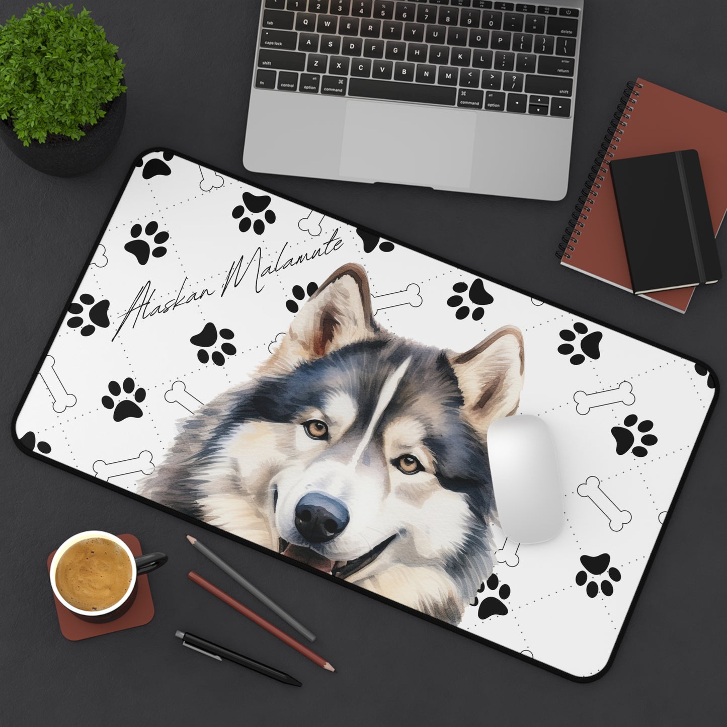 Alaskan Malamute Desk Mat