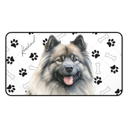 Keeshond Desk Mat