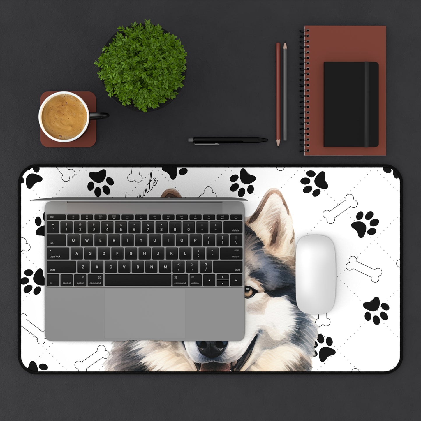 Alaskan Malamute Desk Mat