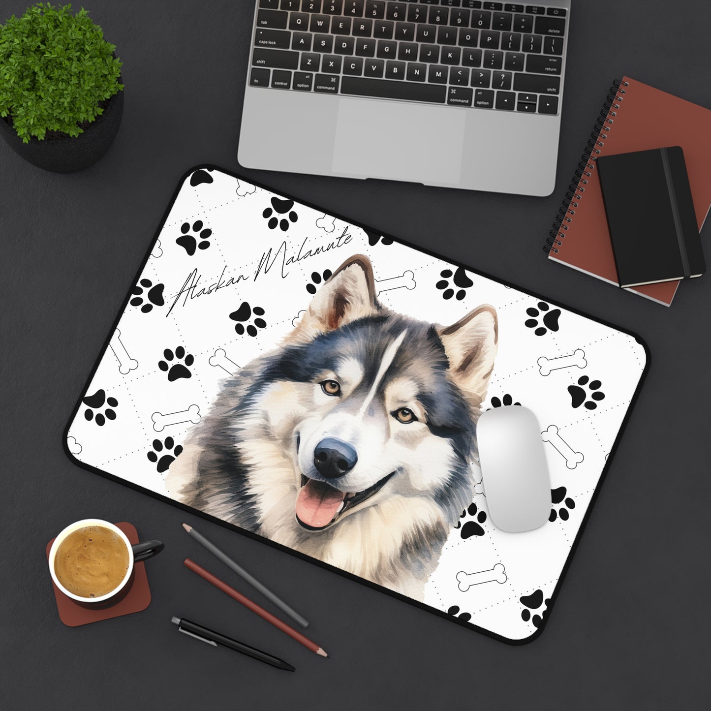 Alaskan Malamute Desk Mat