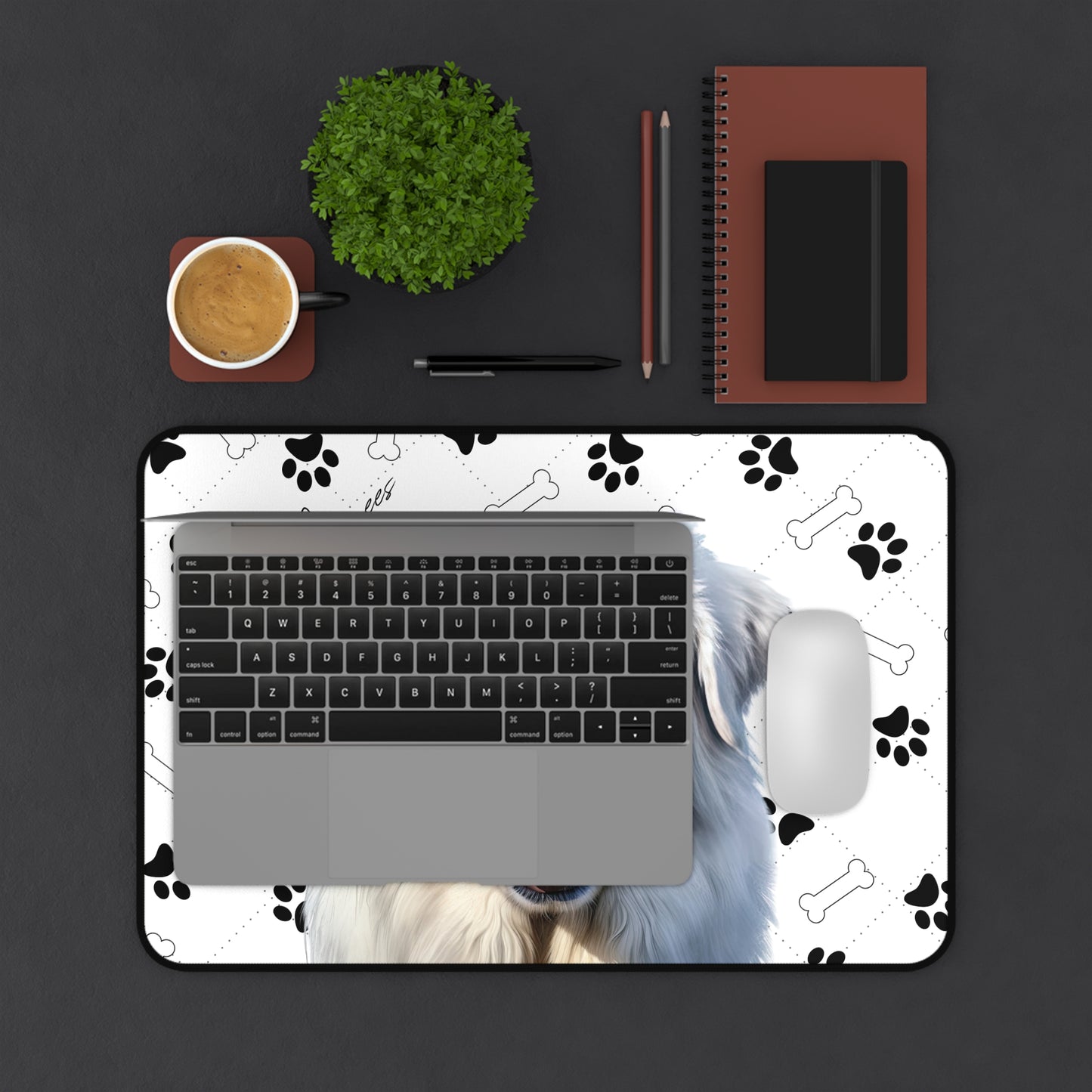 Great Pyrenes Desk Mat