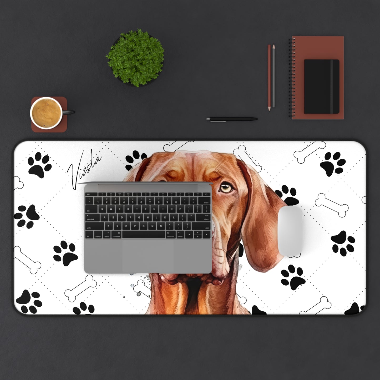 Vizsla Desk Mat