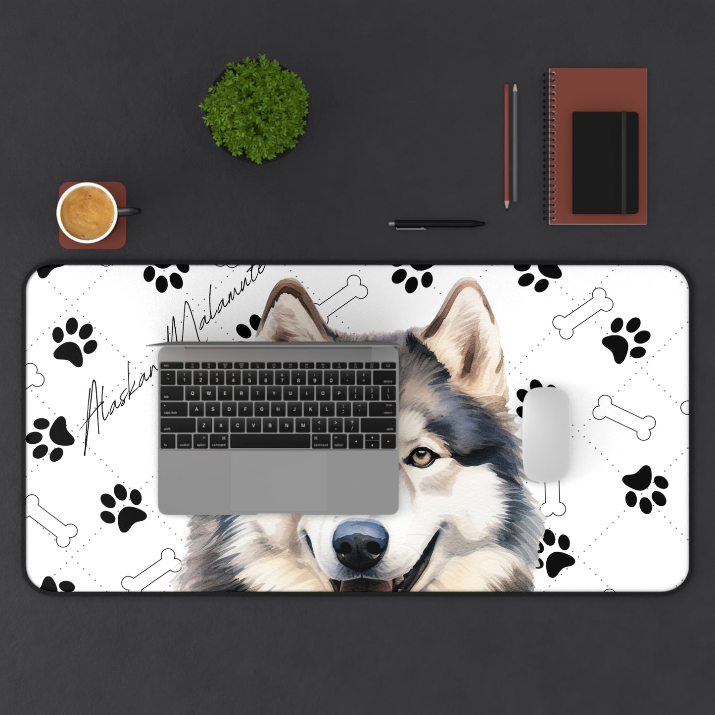 Alaskan Malamute Desk Mat